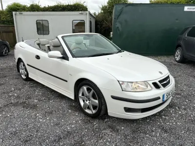 Begagnad Saab 9-3 Cabriolet Vector 175 HK (128 kW) 2004 Silver Cab