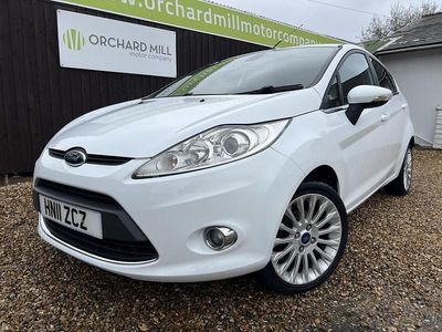 Used Ford Fiesta Titanium 2011 White Hatchback