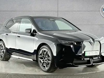 Usado BMW iX M Sport 295 kW (402 CV) 2026 Negro SUV