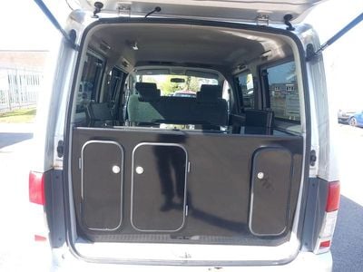 Begagnad Mazda Bongo 2018 Silver Minibuss