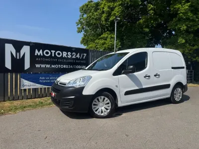 Used Citroën Berlingo 75 HP (55 kW) 2018 White MPV