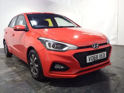 Used Hyundai i20 Edition 84 HP (61 kW) 2018 Red Hatchback