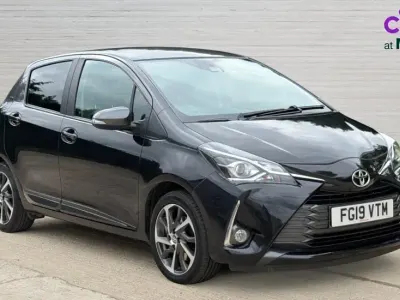 Used Toyota Yaris 111 HP (81 kW) 2019 Black