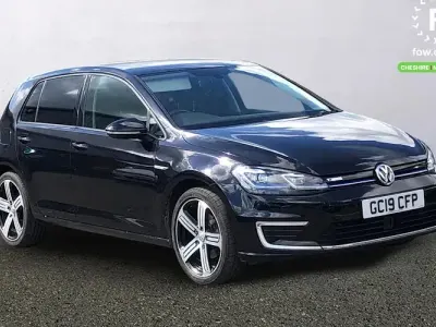 Używany VW e-Golf 99 kW (135 KM) 2019 Czarny Hatchback