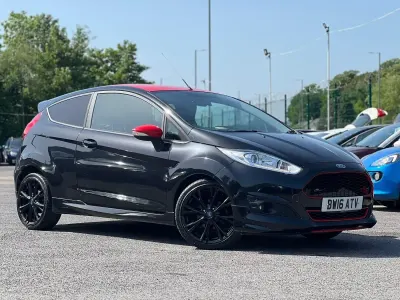 Used Ford Fiesta Zetec 140 HP (102 kW) 2016 Black Hatchback