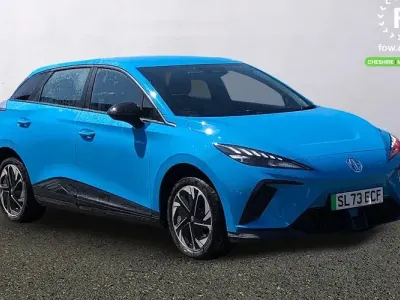 Używany MG MG4 EV SE 150 kW (204 KM) 2023 Niebieski Hatchback