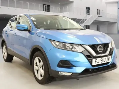 Used Nissan Qashqai Acenta Premium 140 HP (102 kW) 2019 Vivid blue SUV