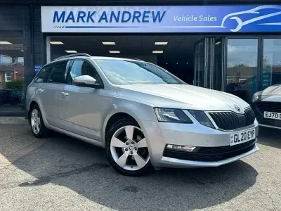 Używany Skoda Octavia SE Drive 115 KM (84 kW) 2020 Srebrny Kombi