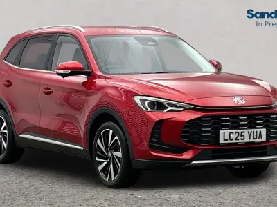 Used MG ZS Trophy 196 HP (144 kW) 2024 Tri coat  dynamic red SUV