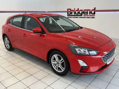 Used Ford Focus Zetec 120 HP (88 kW) 2020 Red Hatchback