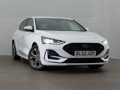 Używany Ford Focus ST-Line 125 KM (91 kW) 2022 Biały Hatchback