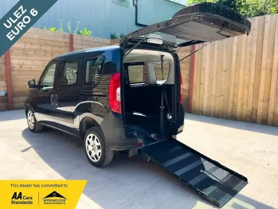 Used Fiat Doblò Pop 95 HP (69 kW) 2018 Black MPV