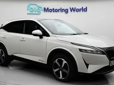 Używany Nissan Qashqai N-Connecta 190 KM (139 kW) 2023 Biały SUV