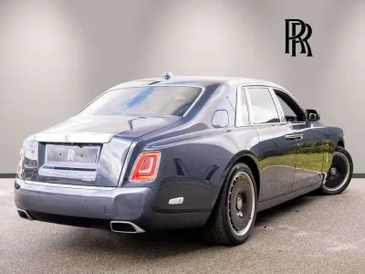 Usado Rolls Royce Phantom 571 HP (419 kW) 2023 Cinzento Sedan
