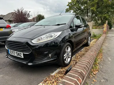 Używany Ford Fiesta Zetec 2017 Czarny Hatchback