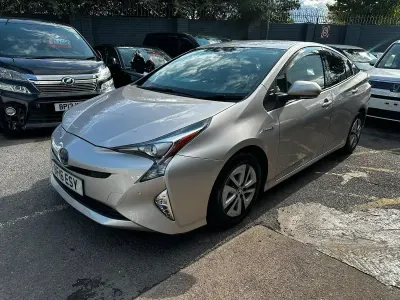 Used Toyota Prius Business Edition 140 HP (102 kW) 2023 Beige Hatchback