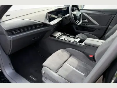 Used Vauxhall Astra GSe 221 HP (162 kW) 2024 Black Hatchback