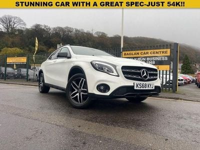 Used Mercedes GLA180 Urban 122 HP (89 kW) 2018 White SUV