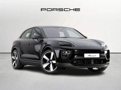 Black New 2025 Porsche Macan SUV | £81,836 (Fair price)