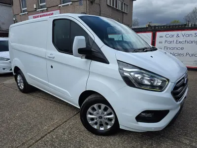 Used Ford Transit Custom Limited 130 HP (95 kW) 2021 White Van
