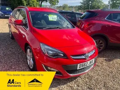 Usado Vauxhall Astra SRi 2013 Vermelho Carrinha