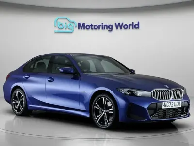 Begagnad BMW 330e M Sport 292 HK (214 kW) 2023 Blå Sedan