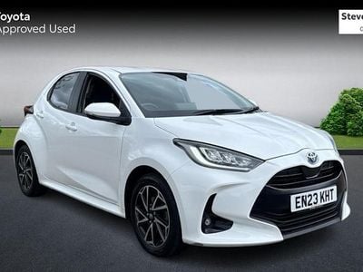 Usado Toyota Yaris Hybrid Design 116 HP (85 kW) 2026 Citadino