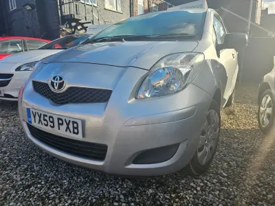 Used Toyota Yaris T2 69 HP (50 kW) 2009 Silver Hatchback