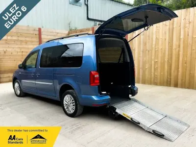 Begagnad VW Caddy Maxi Life 2018 Blå Minibuss