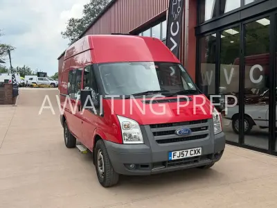 Begagnad Ford Transit 115 HK (84 kW) 2007 Röd Van