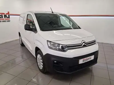 Used Citroën Berlingo 100 HP (73 kW) 2023 White MPV
