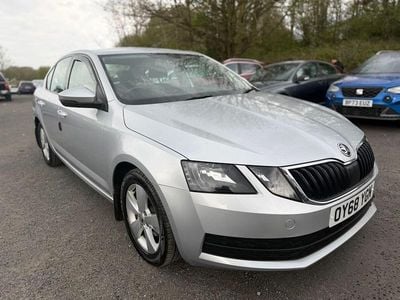 Usado Skoda Octavia 115 CV (84 kW) 2018 Plateado Utilitario