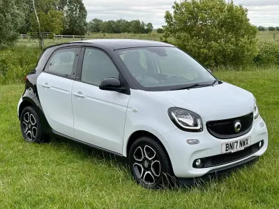 Used Smart ForFour Premium 71 HP (52 kW) 2017 Black Hatchback