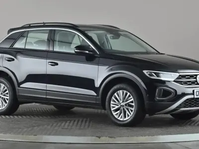 Usado VW T-Roc Life 110 HP (80 kW) 2023 Preto SUV