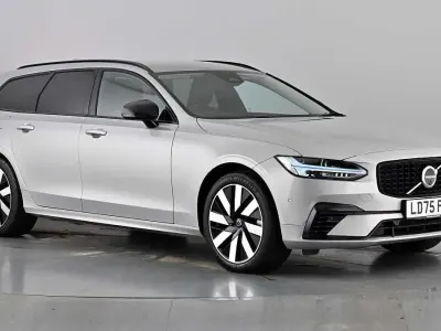Used Volvo V90 Plus 350 HP (257 kW) 2025 Silver dawn Estate
