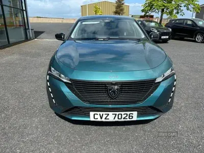 Usado Peugeot 308 Active Premium 130 HP (95 kW) 2022 Azul
