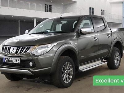 Used Mitsubishi L200 2017 Green Pickup
