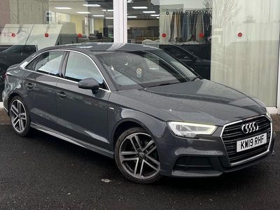 Begagnad Audi A3 S-Line 150 HK (110 kW) 2019 Grå Sedan