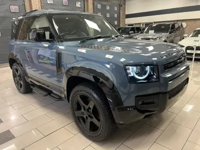 Used Land Rover Defender SE 250 HP (183 kW) 2023 Blue SUV