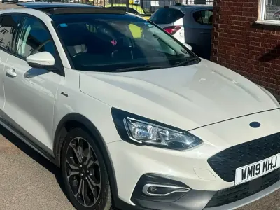 Used Ford Focus Active X 120 HP (88 kW) 2019 White Hatchback