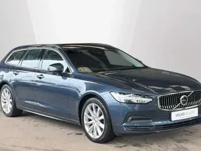 Used Volvo V90 Momentum 194 HP (142 kW) 2022 Blue Estate