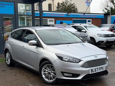 Used Ford Focus Zetec 125 HP (91 kW) 2017 Silver Hatchback