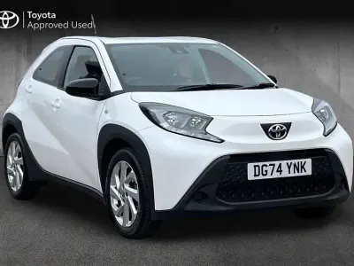 Used Toyota Aygo X PURE 72 HP (52 kW) 2024 White SUV