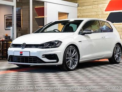 Used VW Golf VII R 310 HP (228 kW) 2017 White Hatchback