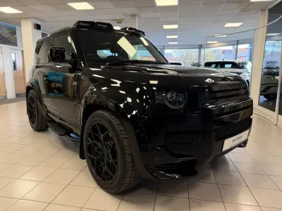 Used Land Rover Defender SE Dynamic 250 HP (183 kW) 2024 Black SUV