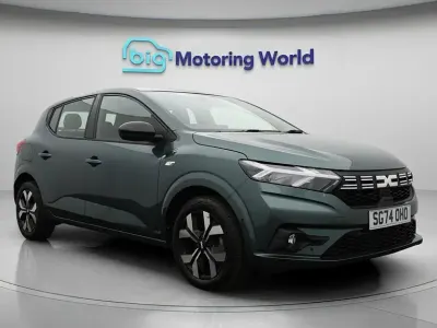 Begagnad Dacia Sandero Journey 90 HK (66 kW) 2024 Grön Halvkombi