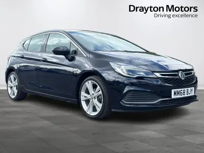 Używany Vauxhall Astra SRi 150 KM (110 kW) 2019 Niebieski Hatchback