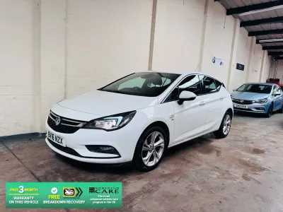 Used Vauxhall Astra SRi 2016 White Hatchback