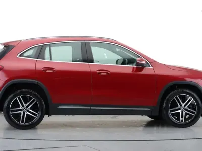 Used Mercedes GLA200 2021 Red SUV