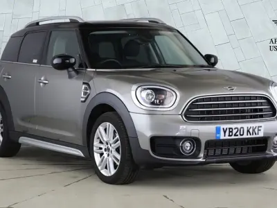 Używany Mini Cooper Countryman Exclusive 136 KM (100 kW) 2020 Srebrny SUV